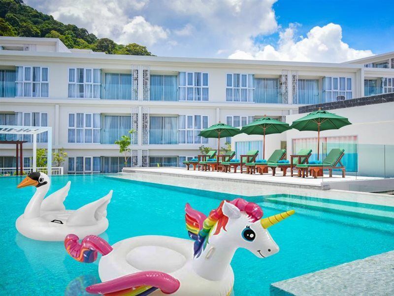 The Aristo Seaview Patong Hotel Exterior photo